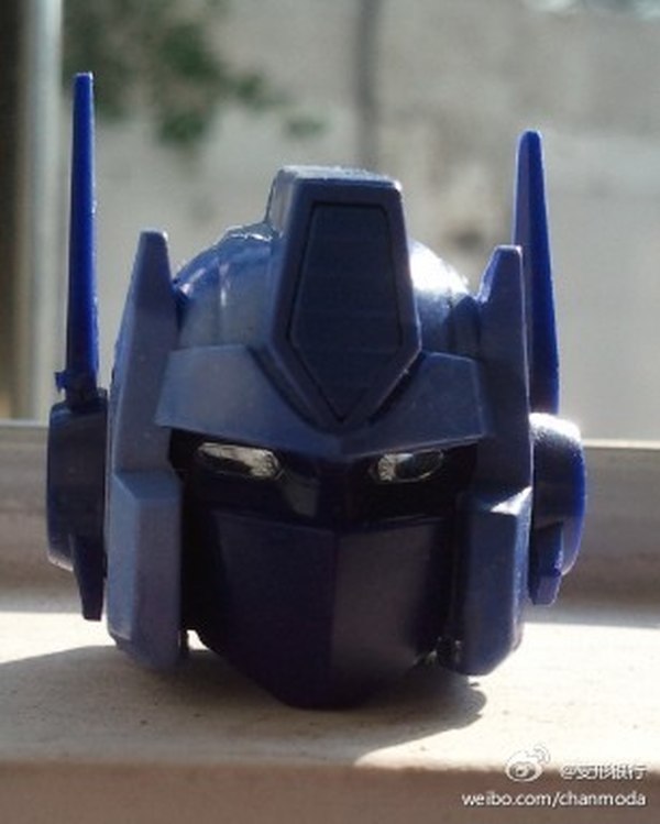 Collection Kingdom KO MP 10 Optimus Prime Figure With Improvements Announced  (5 of 7)
